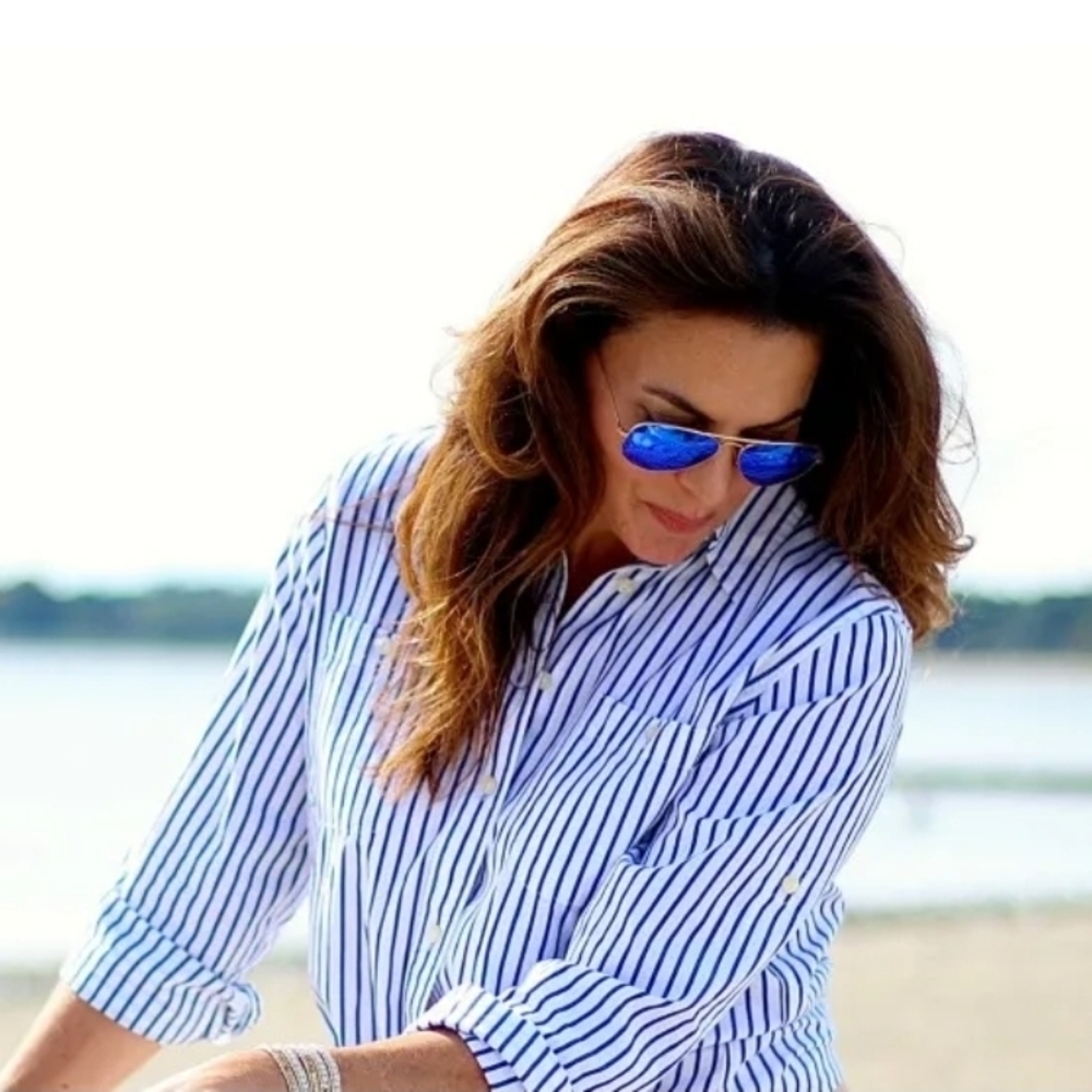 Source Unknown Blue and White Striped Button Down Shirt